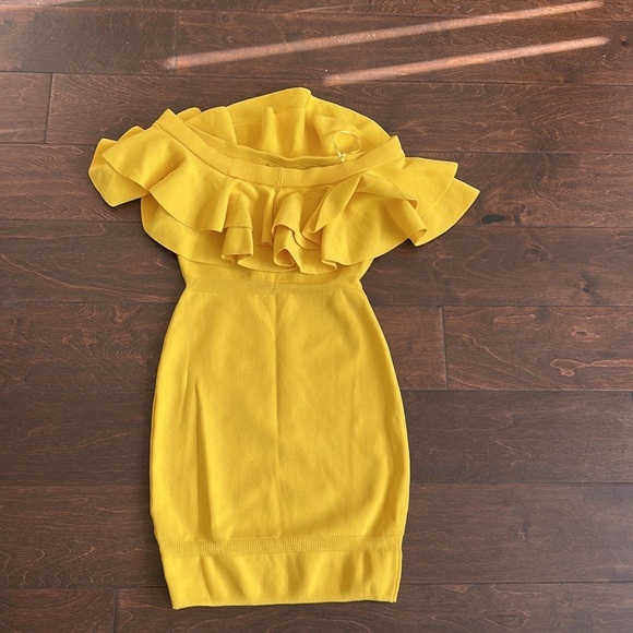 By the way Revolve Womens Yellow Knit Cocktail Dress Off Shoulder Sz S St28225 - Picture 3 of 4